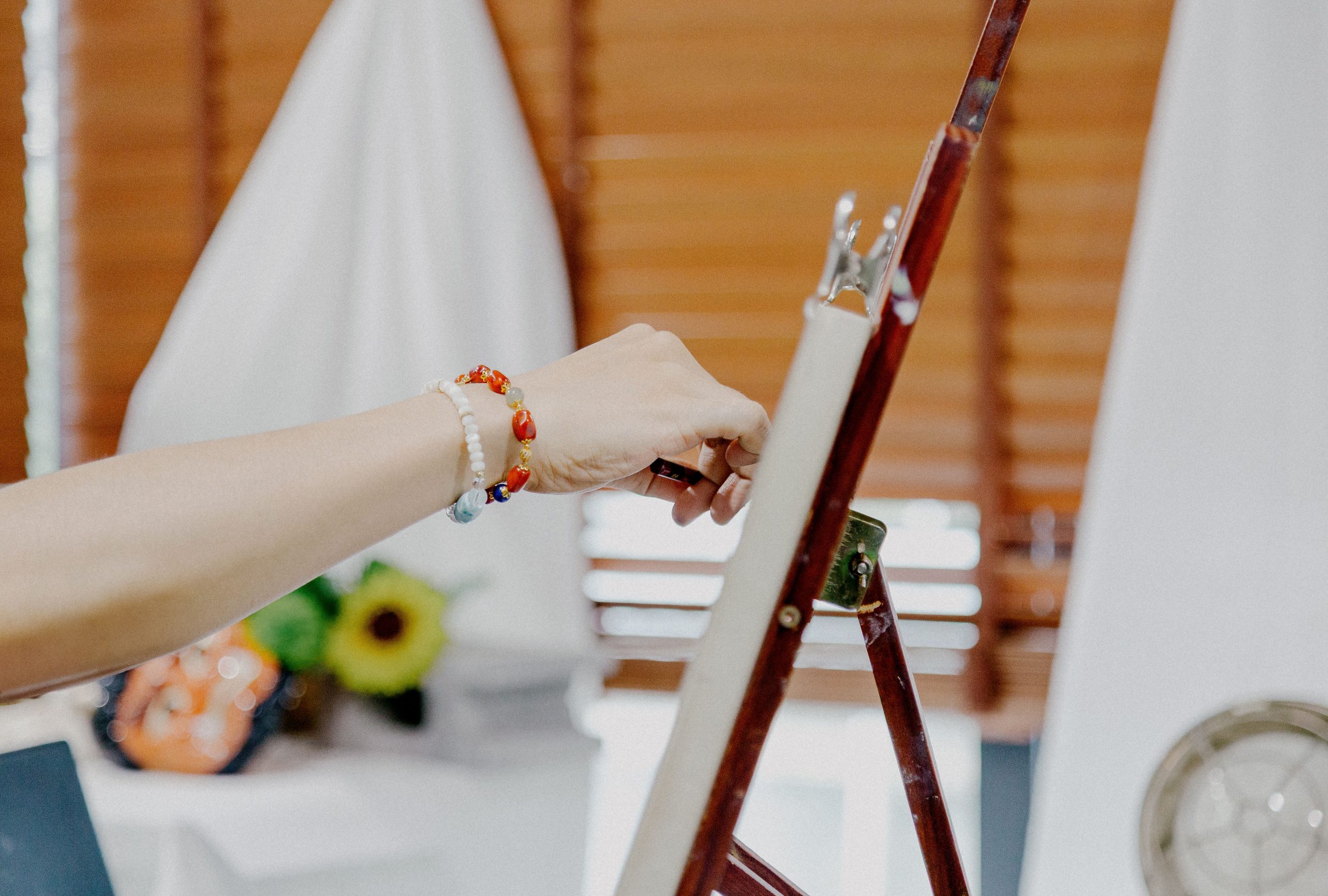 A Beginner-Friendly Guide to Paints for Art